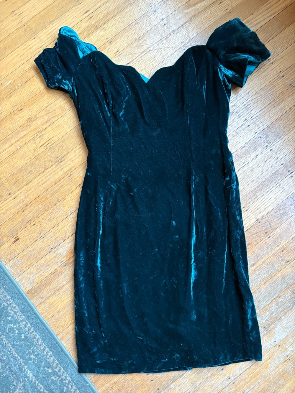 VINTAGE 1980s-1990s Teal Velvet Cocktail Dress